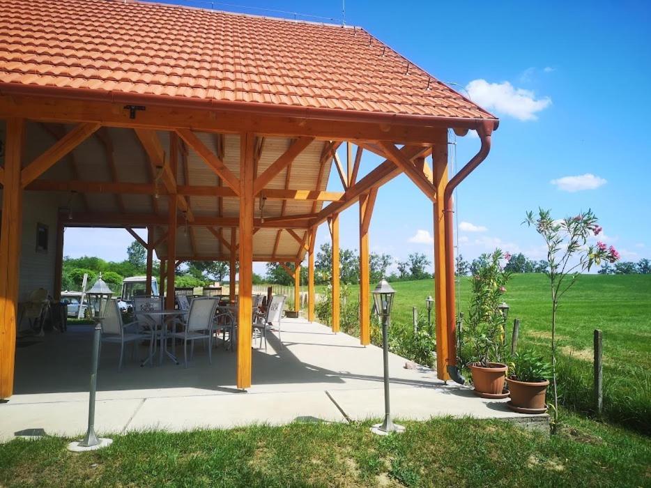 Tomajor Vendeghazak Διαμέρισμα Tiszaeszlar Εξωτερικό φωτογραφία